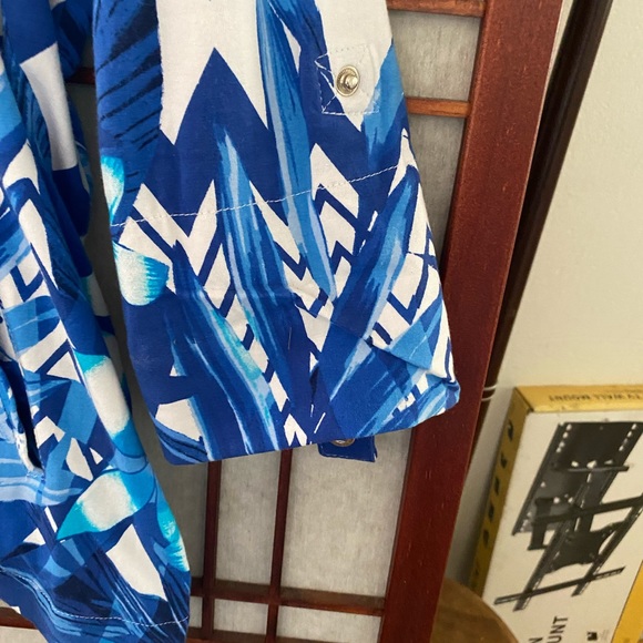 2X  Jacket - Picture 4 of 6